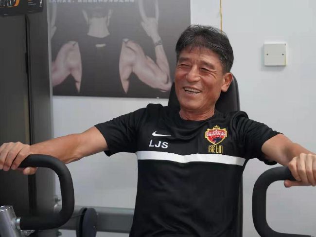 两性吃奶